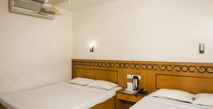 Saluja Residency Hotel Siliguri Bagian luar foto