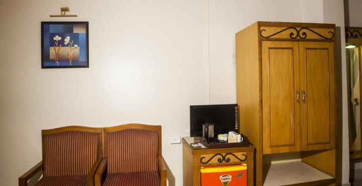 Saluja Residency Hotel Siliguri Bagian luar foto