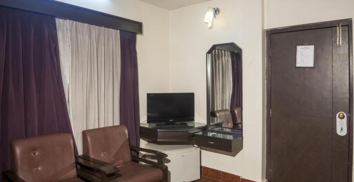 Saluja Residency Hotel Siliguri Bagian luar foto