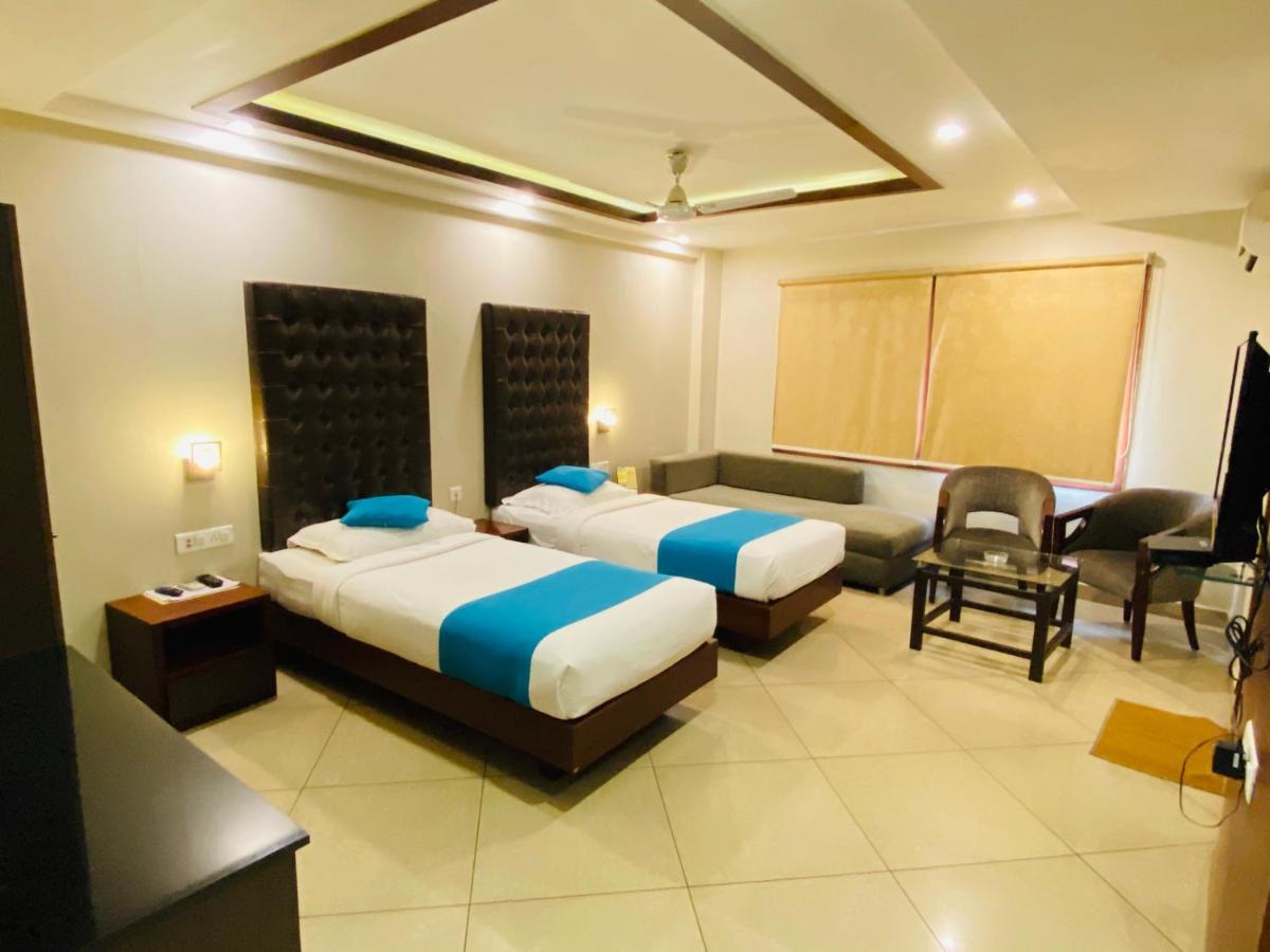 Saluja Residency Hotel Siliguri Bagian luar foto