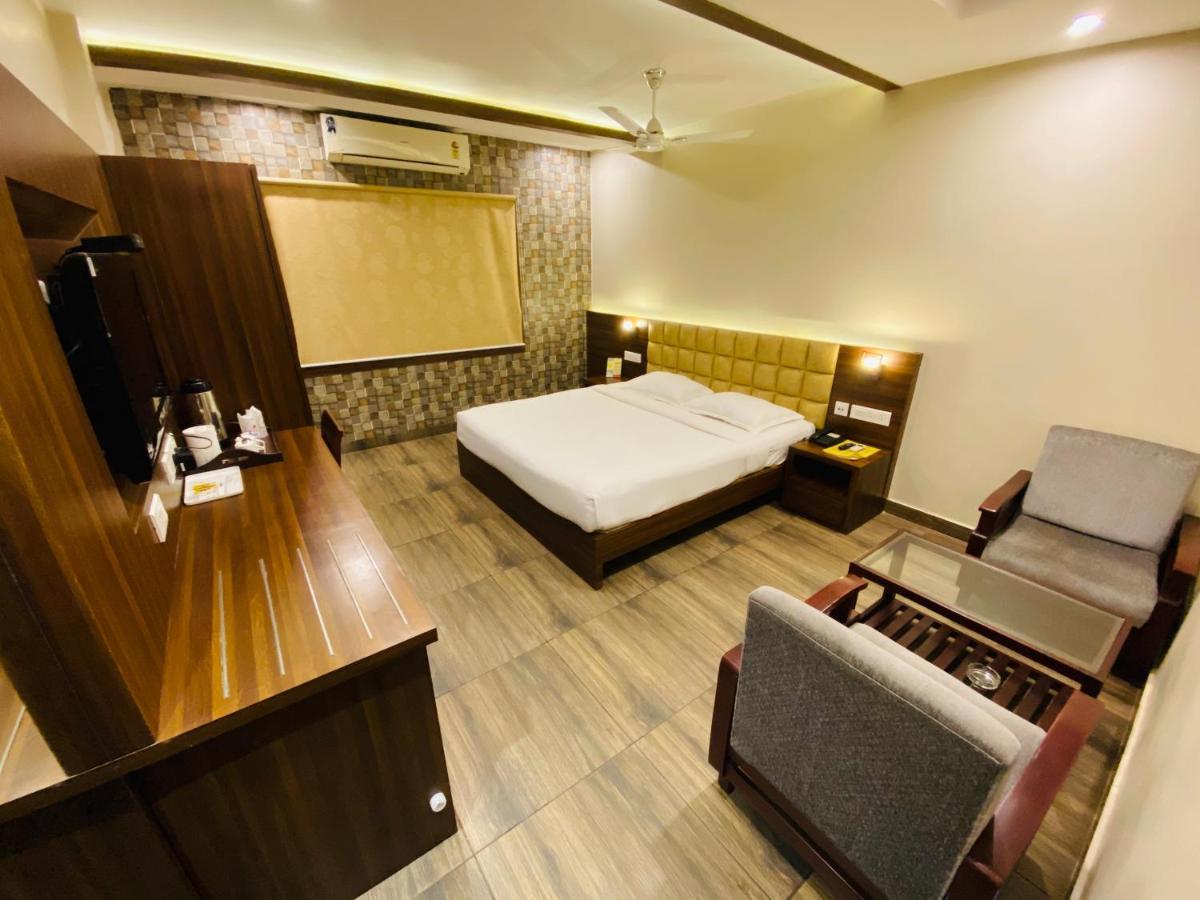 Saluja Residency Hotel Siliguri Bagian luar foto