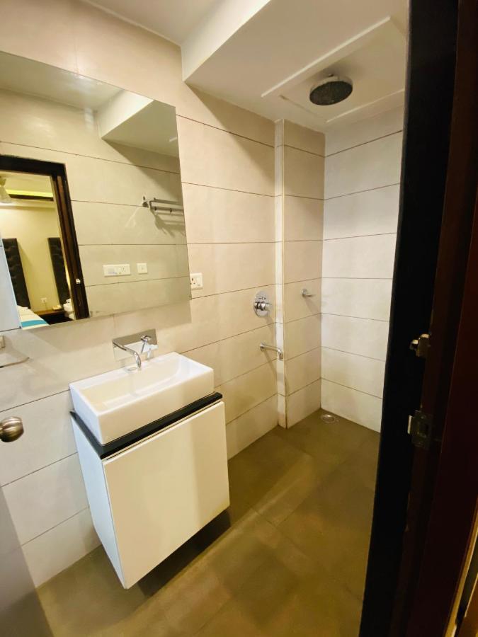Saluja Residency Hotel Siliguri Bagian luar foto