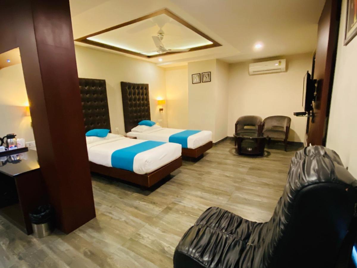 Saluja Residency Hotel Siliguri Bagian luar foto